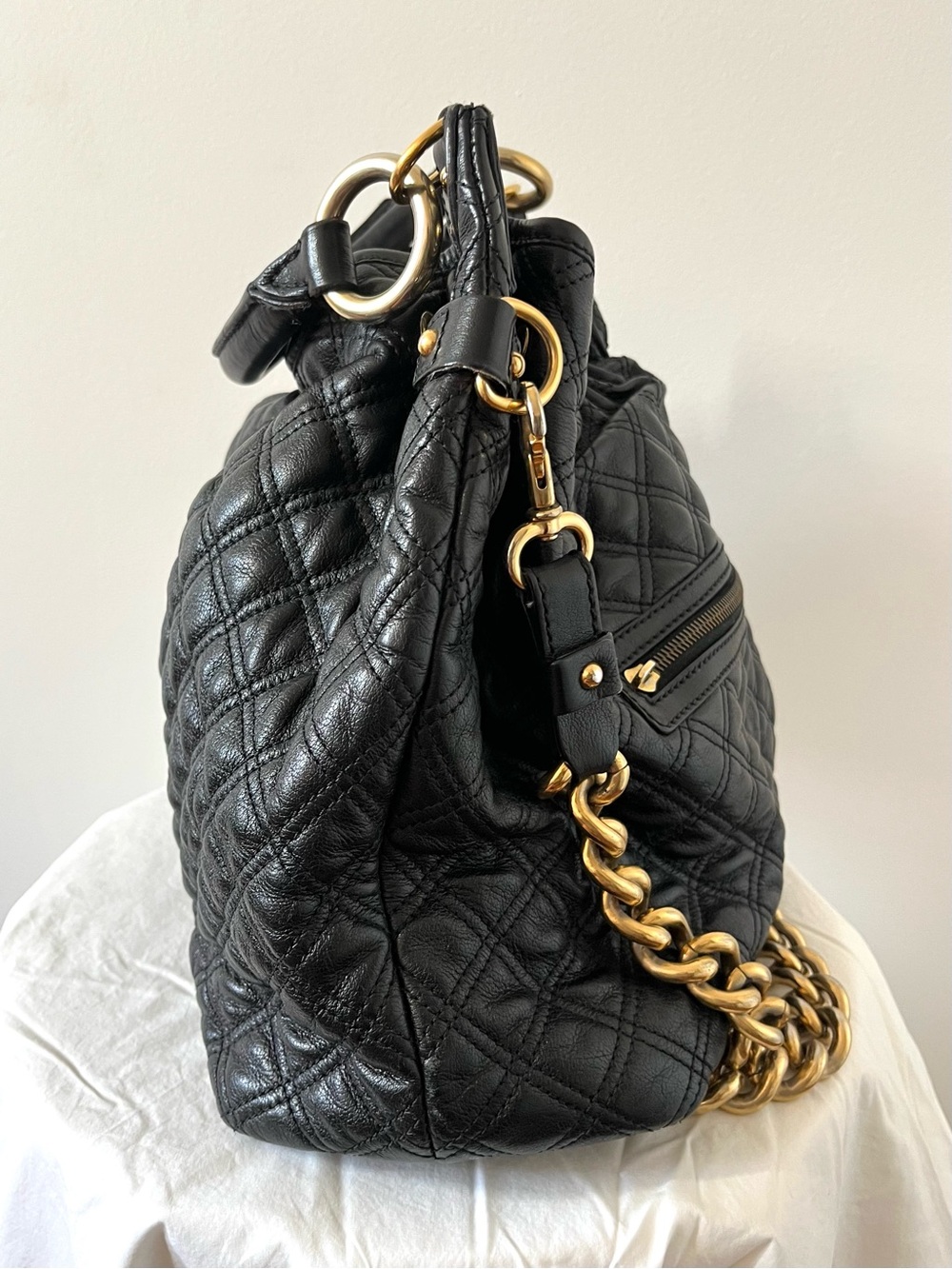 Marc Jacobs Black Quilted Stam Hobo Bag with Gold Chain - Picture 4 of 16